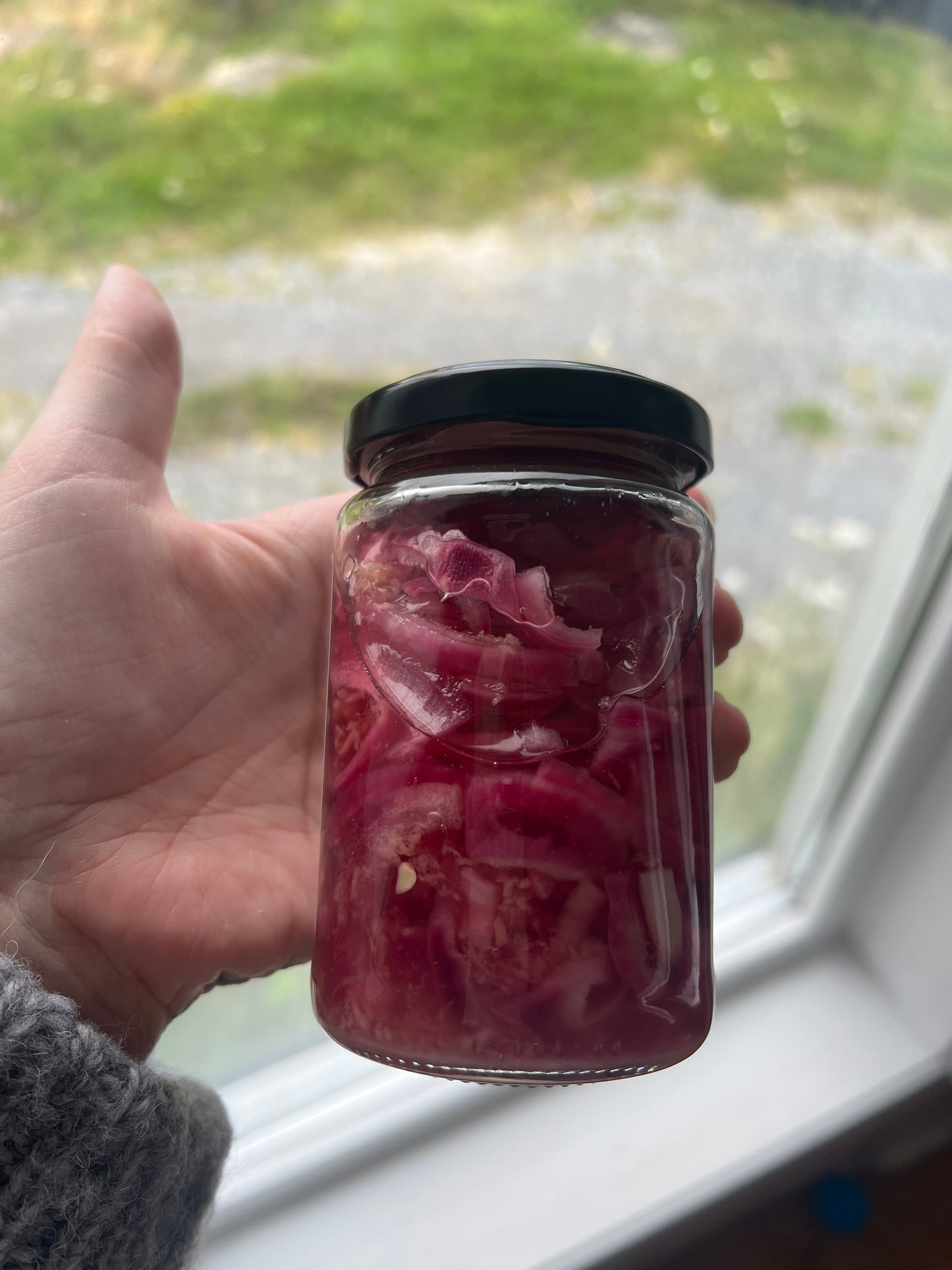 Glass med sylta rødløk m/ ingefær